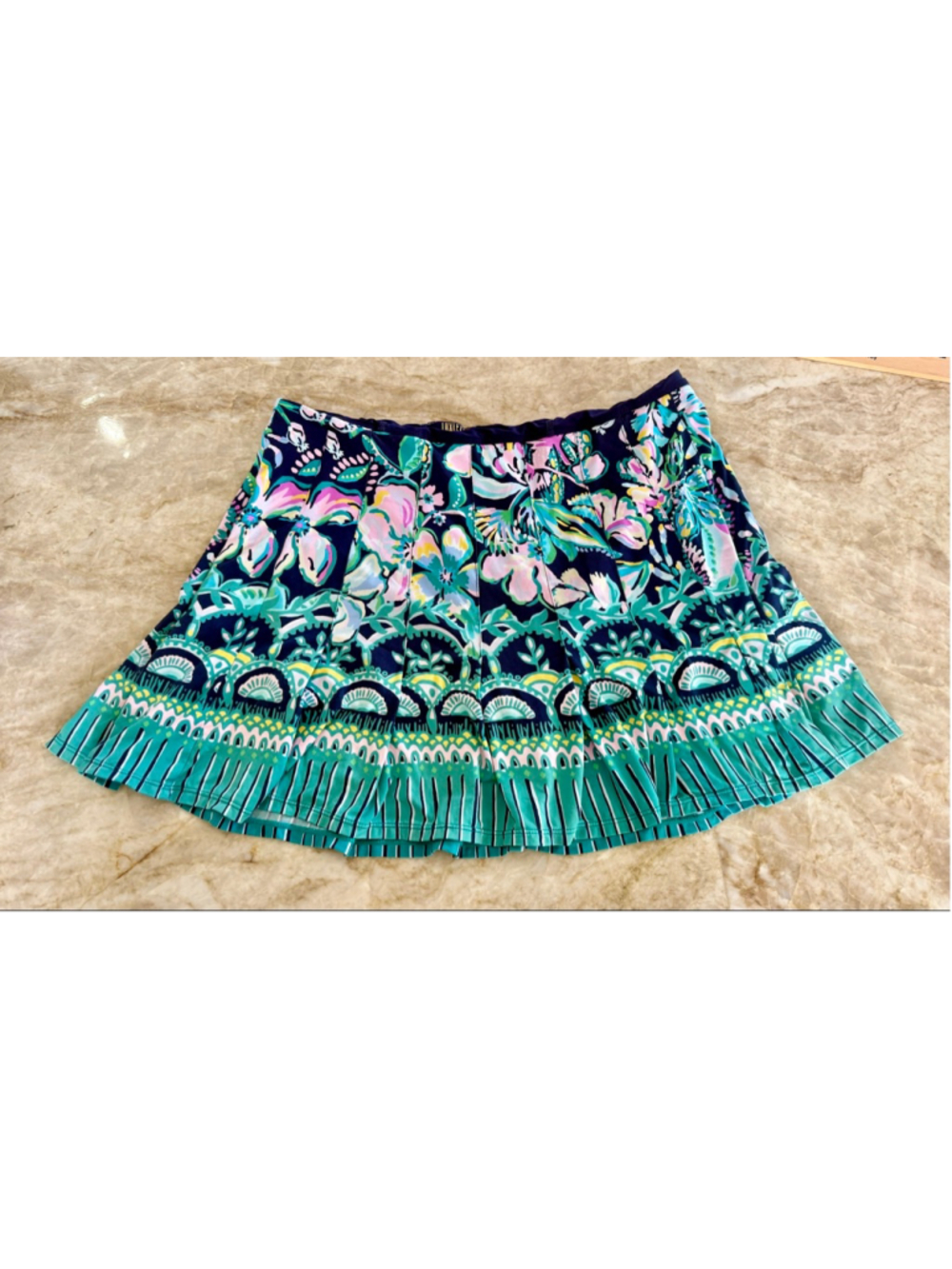 Lilly Pulitzer Navy & Green Floral Luxletic Skort, Size L, golf, gorp, tennis